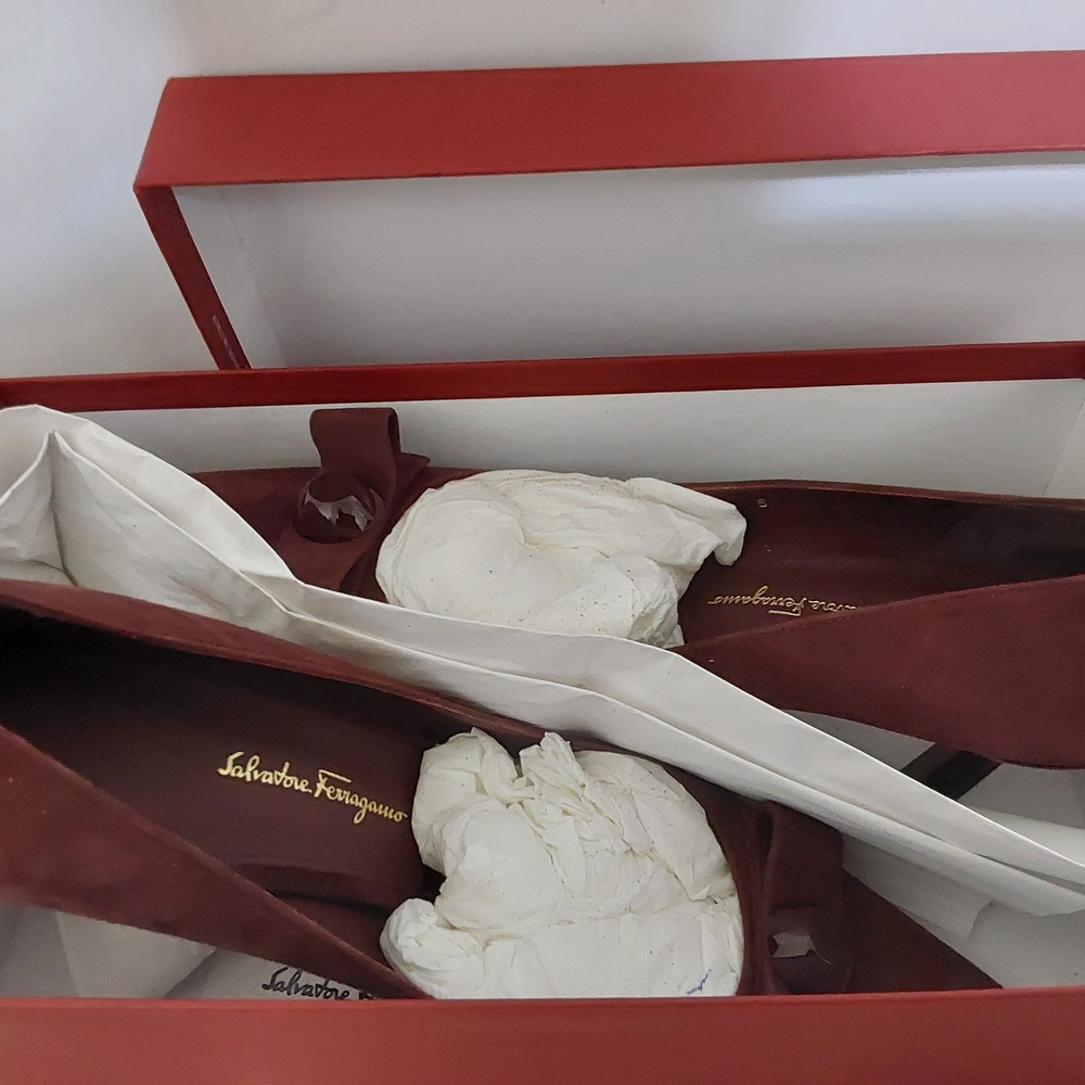 Salvatore Ferragamo Dark Maroon Suede Bow Pumps - Picture 5 of 16